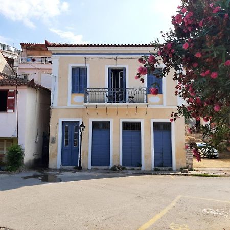 Traditional House At Koroni Near Beach Exterior foto
