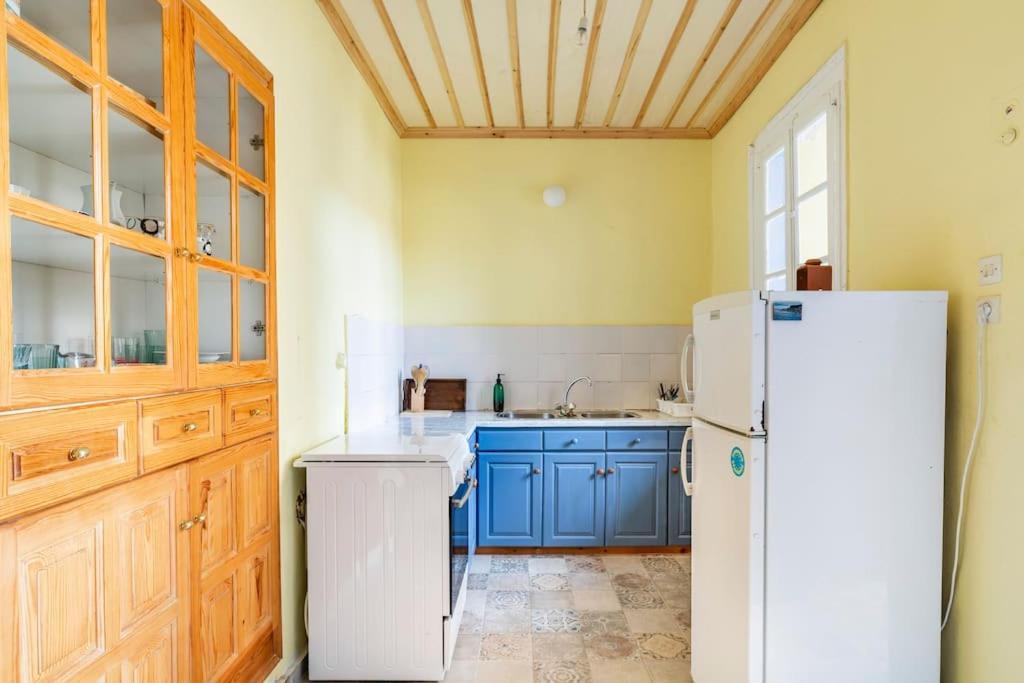 Traditional House At Koroni Near Beach Exterior foto